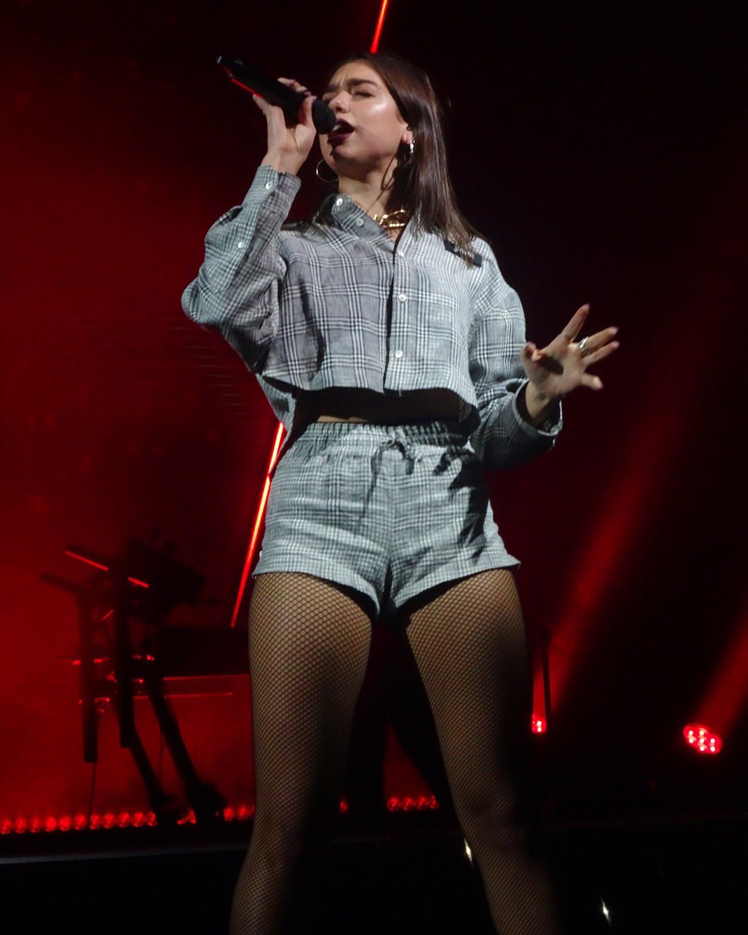 brigid lowry like billie eilish cameltoe photo aron gideon recommends billie eilish cameltoe pic